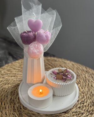 Solmayan Gül Buketli Mum Seti